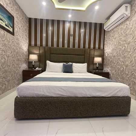 Hotel Croydon International Rawalpindi Exterior photo