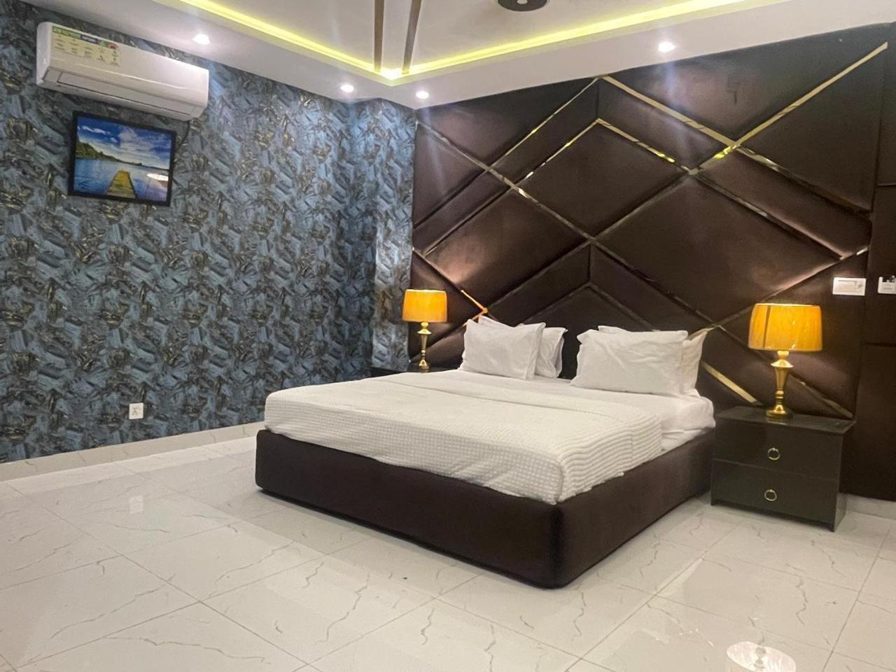 Hotel Croydon International Rawalpindi Exterior photo
