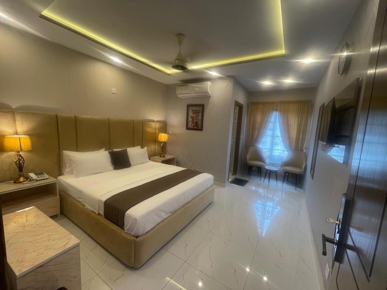 Hotel Croydon International Rawalpindi Exterior photo