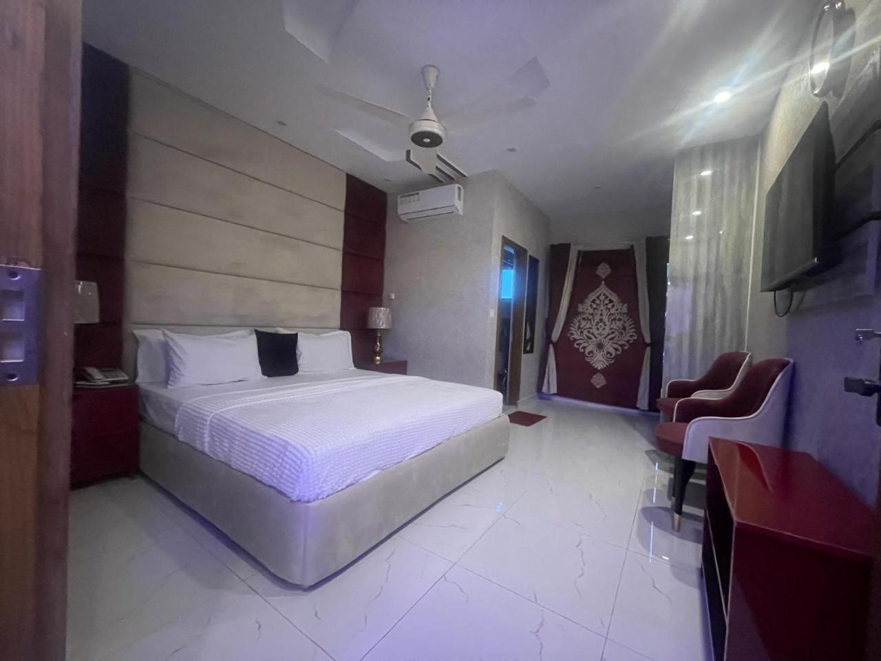 Hotel Croydon International Rawalpindi Exterior photo